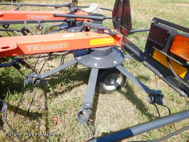 image for item FC9913 2016 Kubota TE6583T tedder
