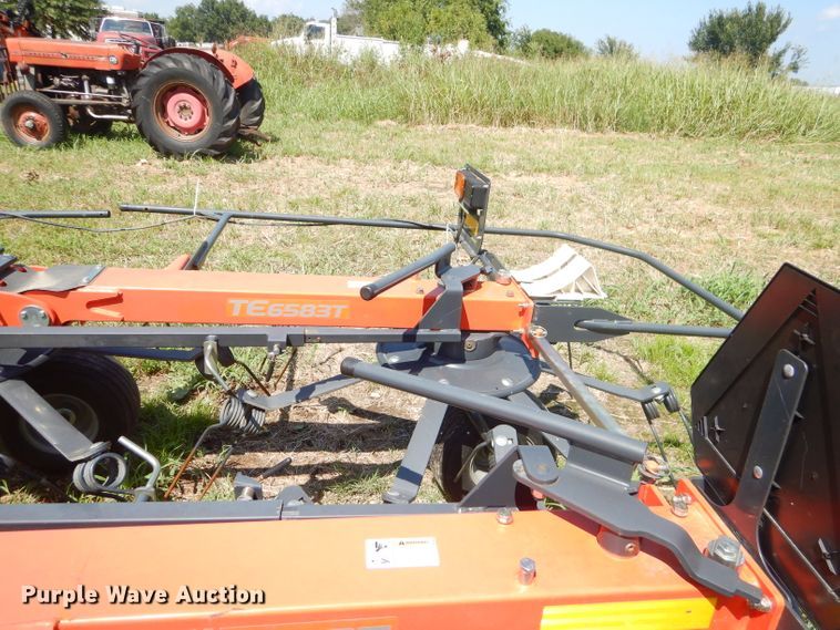 image for item FC9913 2016 Kubota TE6583T tedder