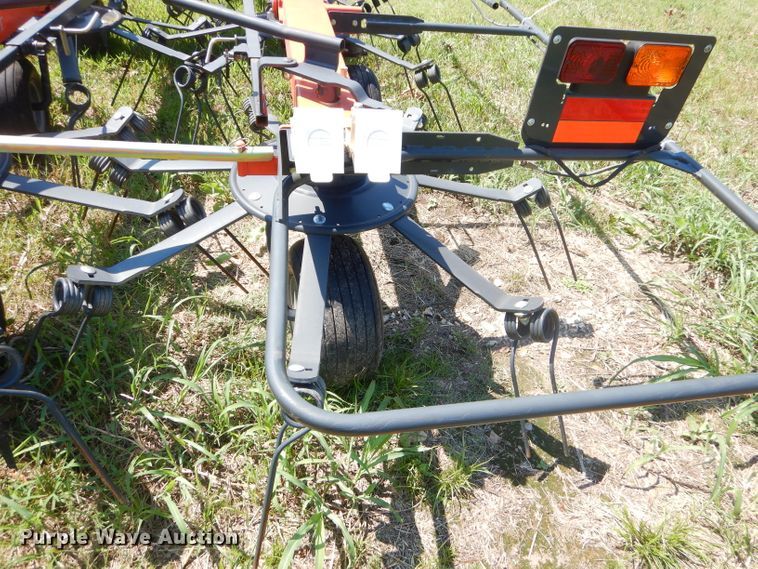 image for item FC9913 2016 Kubota TE6583T tedder