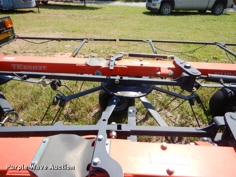 image for item FC9913 2016 Kubota TE6583T tedder