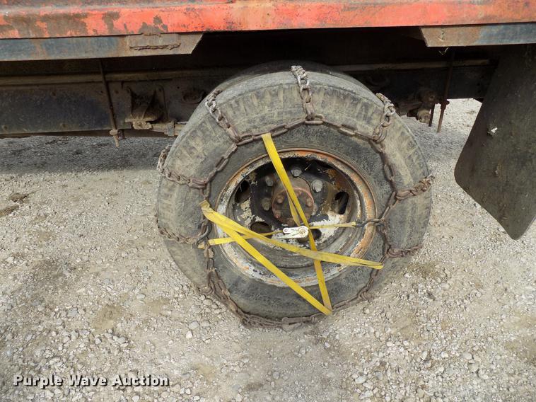 image for item FJ9302 1968 International Loadstar 1600 manure spreader truck