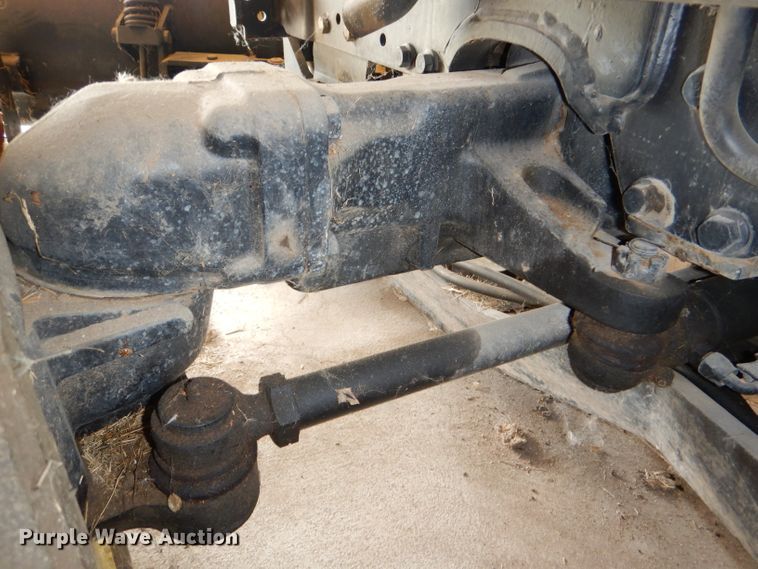 image for item FN9086 2001 John Deere 4200 HST tractor