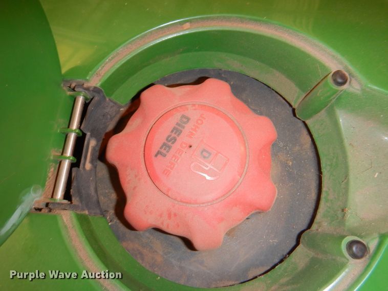 image for item FN9086 2001 John Deere 4200 HST tractor