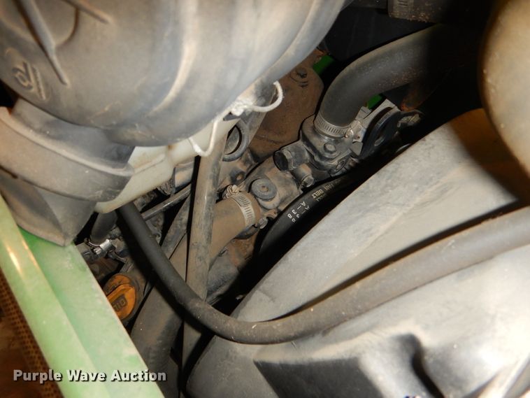 image for item FN9086 2001 John Deere 4200 HST tractor