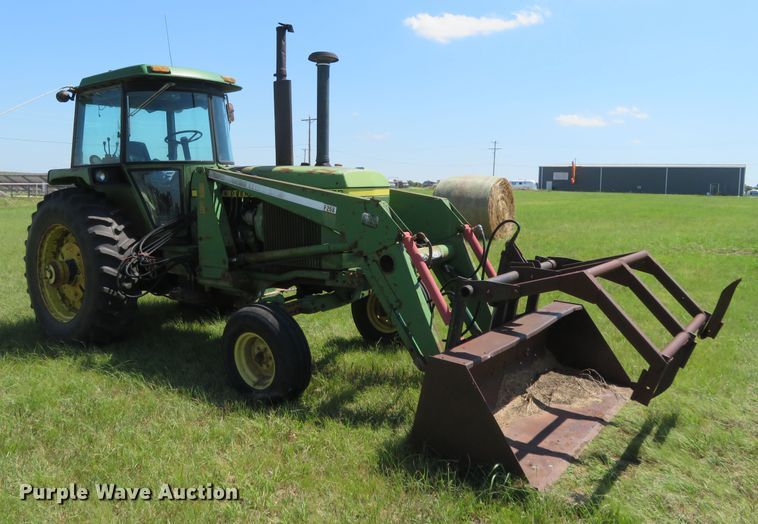 image for item FV9050 1976 John Deere 4430 tractor