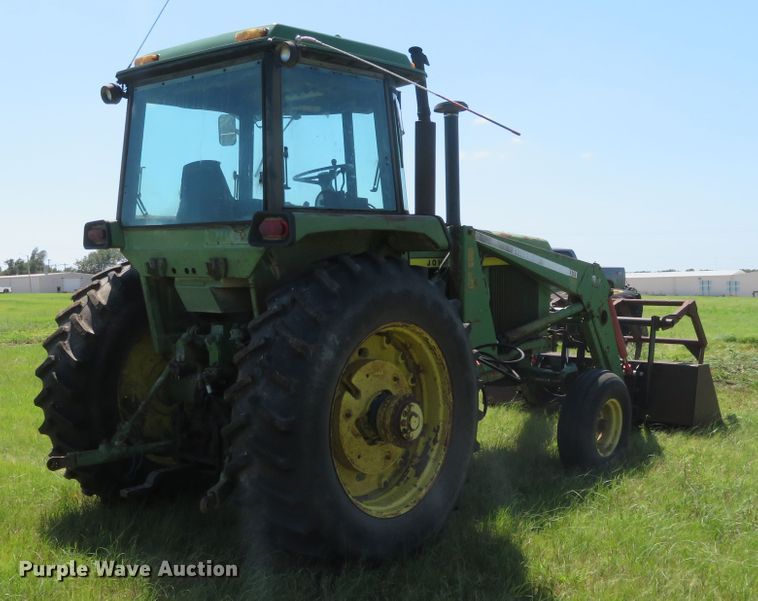 image for item FV9050 1976 John Deere 4430 tractor