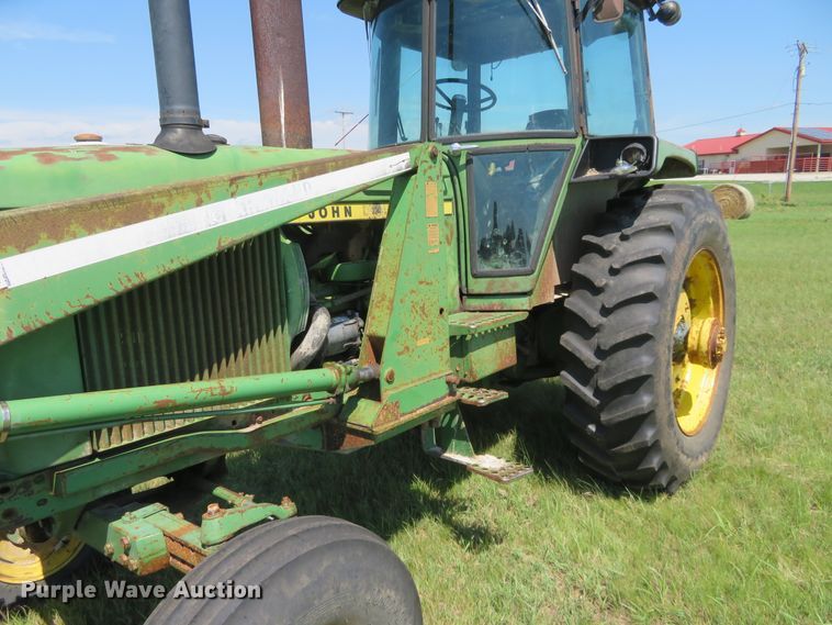 image for item FV9050 1976 John Deere 4430 tractor