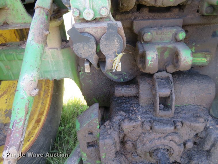 image for item FV9050 1976 John Deere 4430 tractor