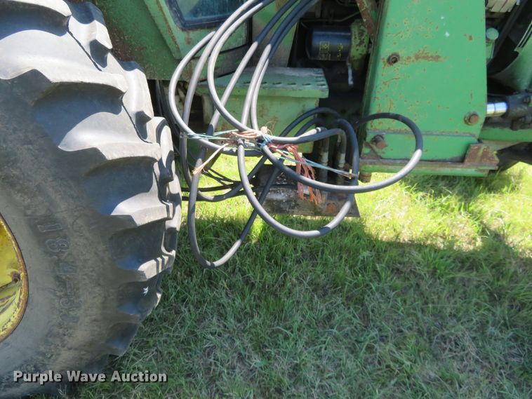 image for item FV9050 1976 John Deere 4430 tractor