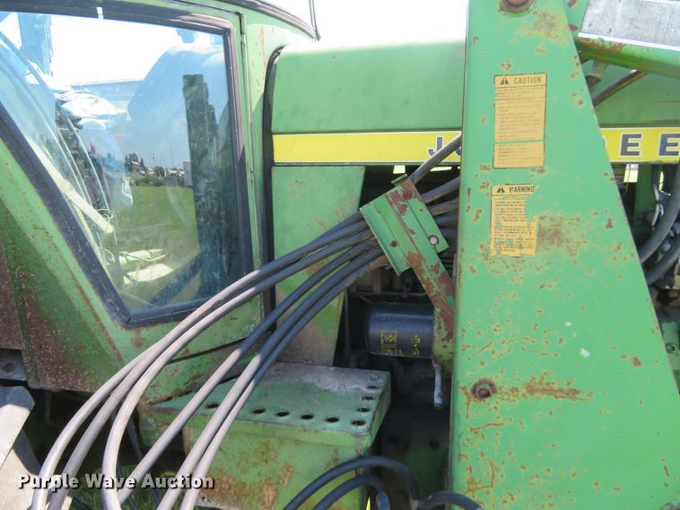 image for item FV9050 1976 John Deere 4430 tractor