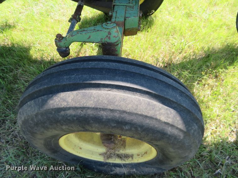 image for item FV9050 1976 John Deere 4430 tractor