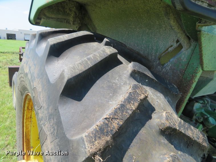 image for item FV9050 1976 John Deere 4430 tractor