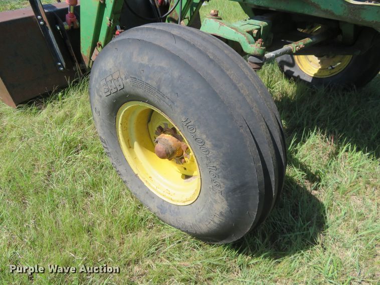 image for item FV9050 1976 John Deere 4430 tractor