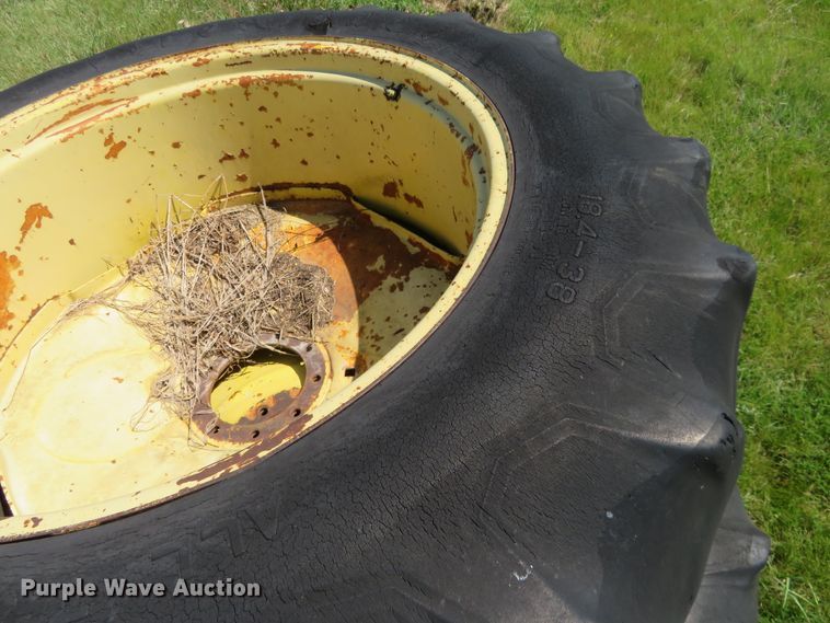 image for item FV9050 1976 John Deere 4430 tractor