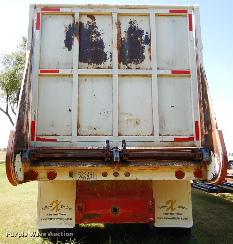 image for item FY9605 2010 shop built live bottom trailer