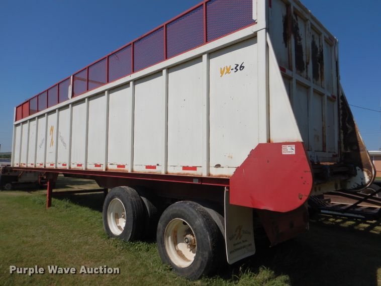 image for item FY9605 2010 shop built live bottom trailer