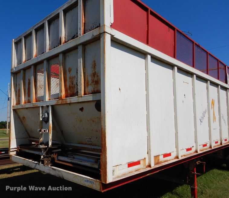 image for item FY9605 2010 shop built live bottom trailer