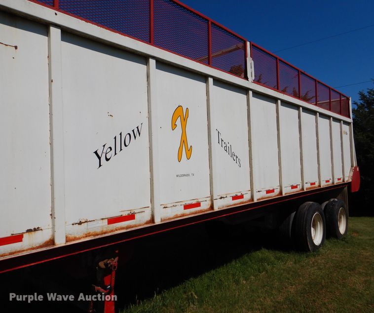 image for item FY9605 2010 shop built live bottom trailer