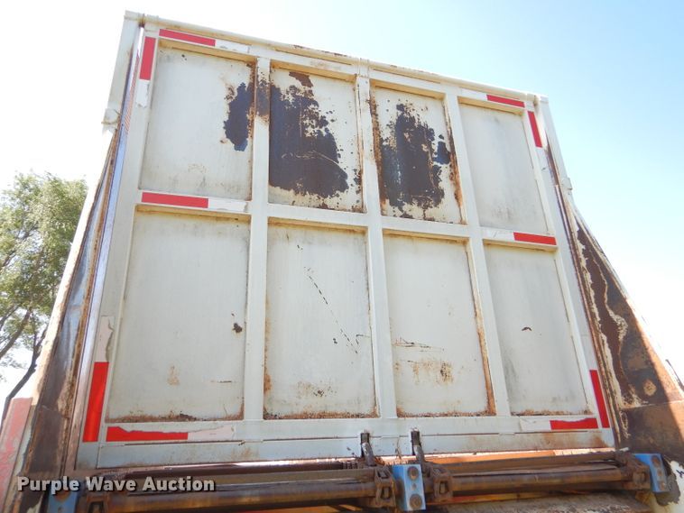 image for item FY9605 2010 shop built live bottom trailer