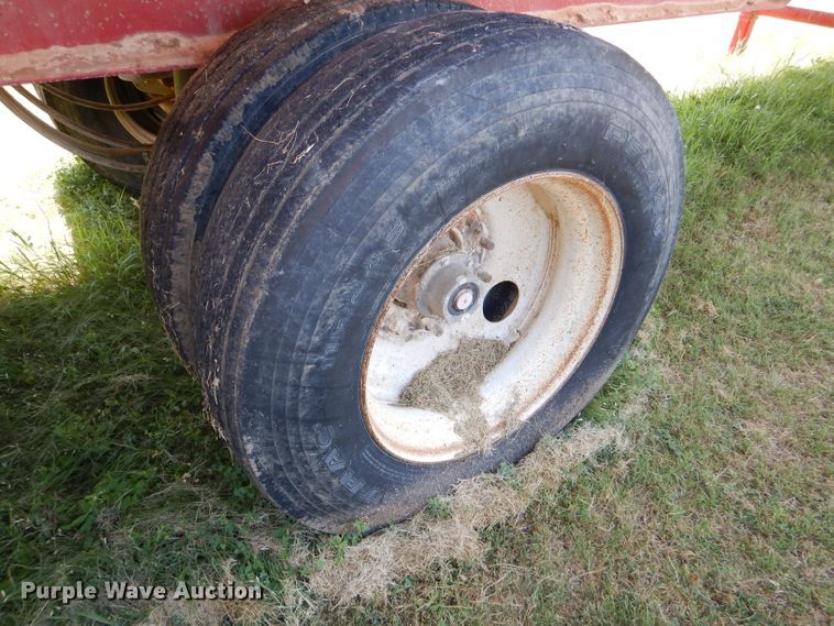 image for item FY9605 2010 shop built live bottom trailer