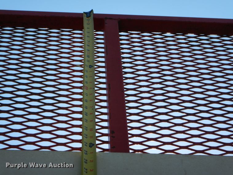 image for item FY9605 2010 shop built live bottom trailer