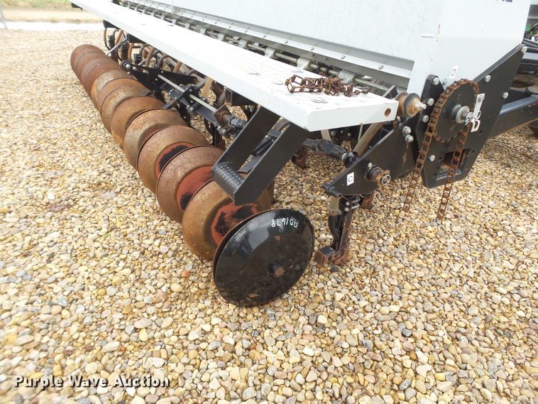 image for item GC9009 CrustBuster 3200 TS41X12 grain drill