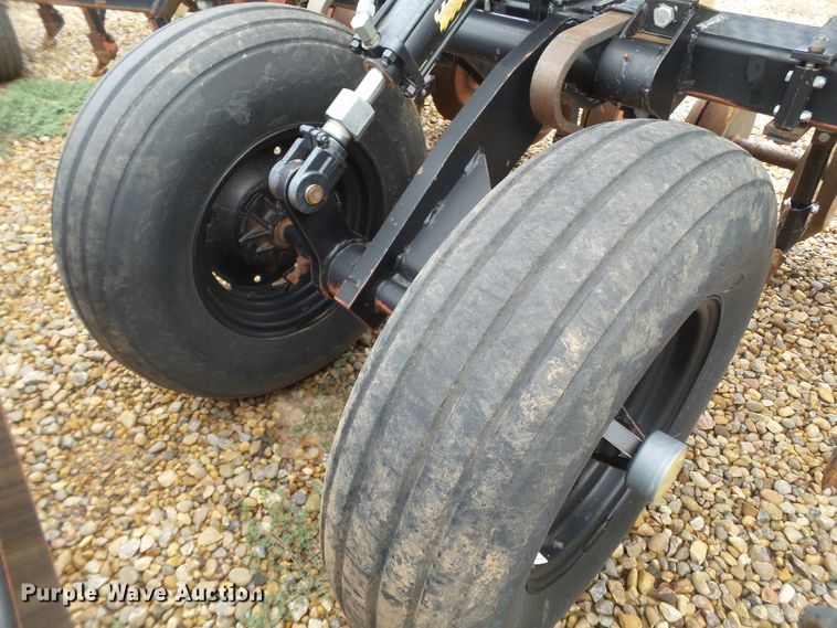 image for item GC9009 CrustBuster 3200 TS41X12 grain drill