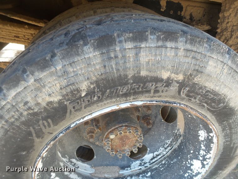 image for item GC9018 1999 GMC C6500 bucket truck