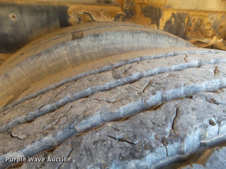 image for item GC9018 1999 GMC C6500 bucket truck