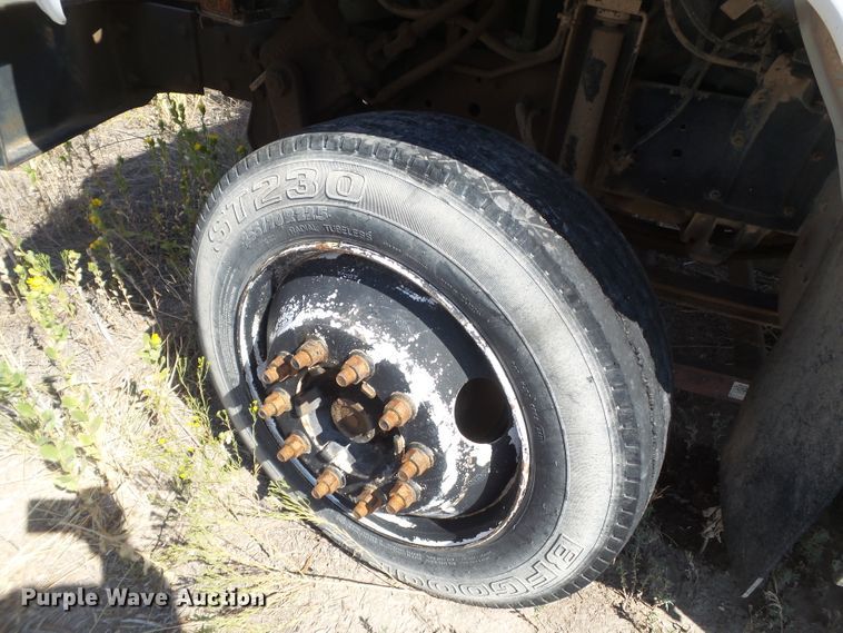 image for item GC9018 1999 GMC C6500 bucket truck