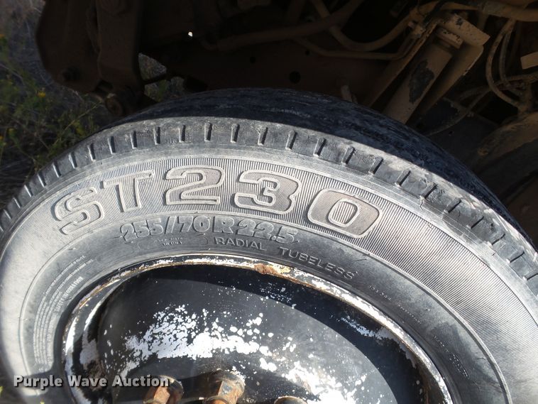 image for item GC9018 1999 GMC C6500 bucket truck