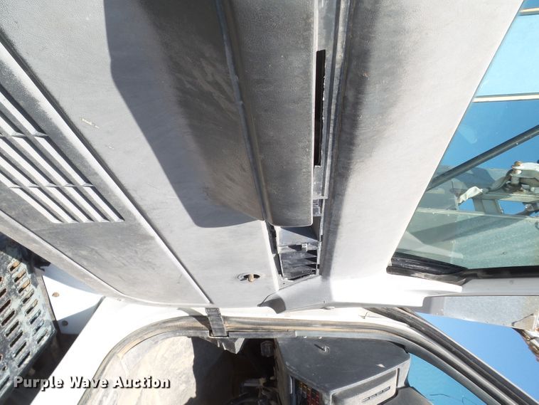 image for item GC9018 1999 GMC C6500 bucket truck