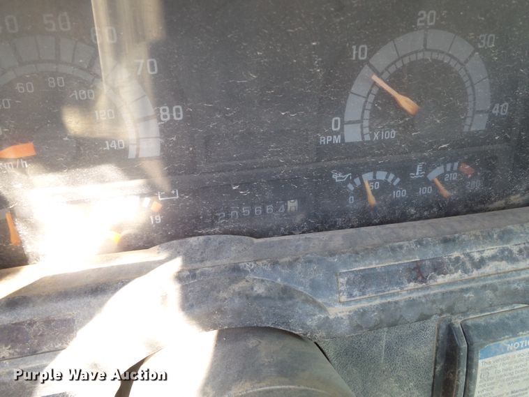 image for item GC9018 1999 GMC C6500 bucket truck