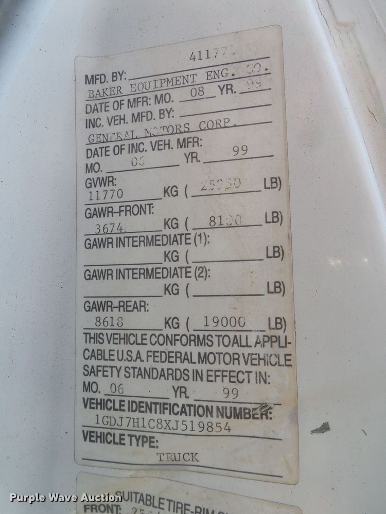 image for item GC9018 1999 GMC C6500 bucket truck