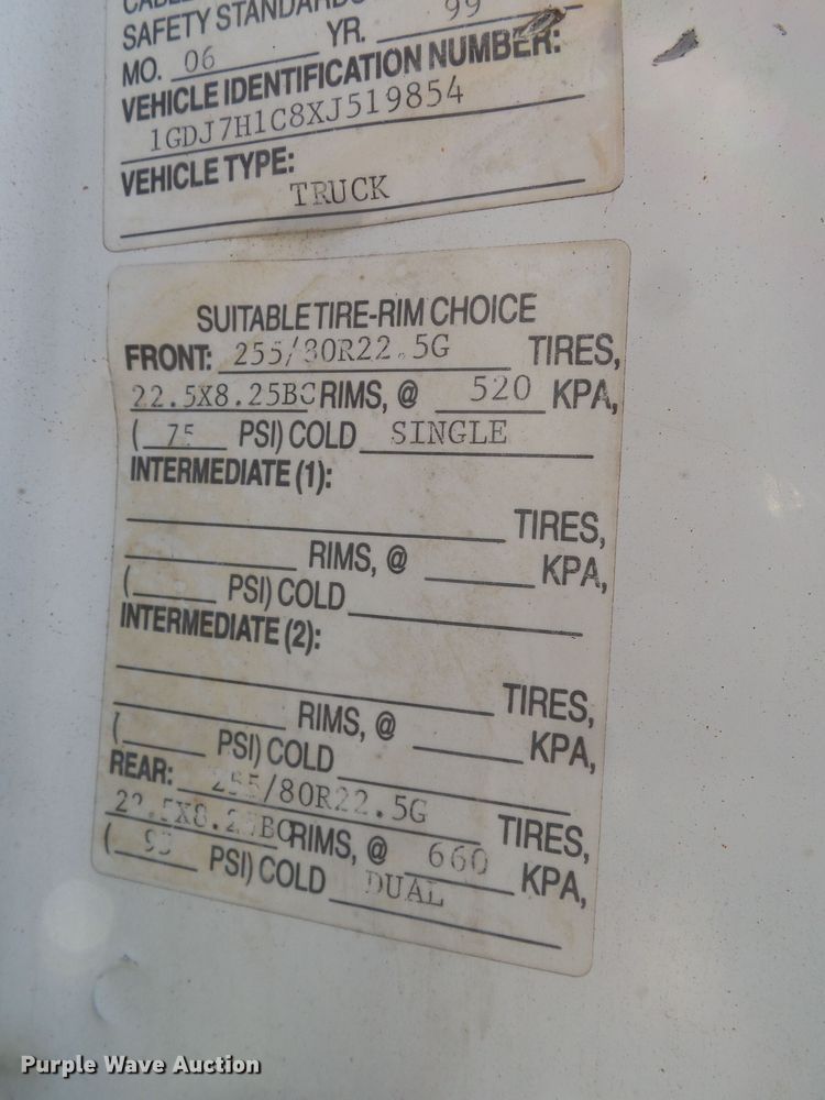 image for item GC9018 1999 GMC C6500 bucket truck