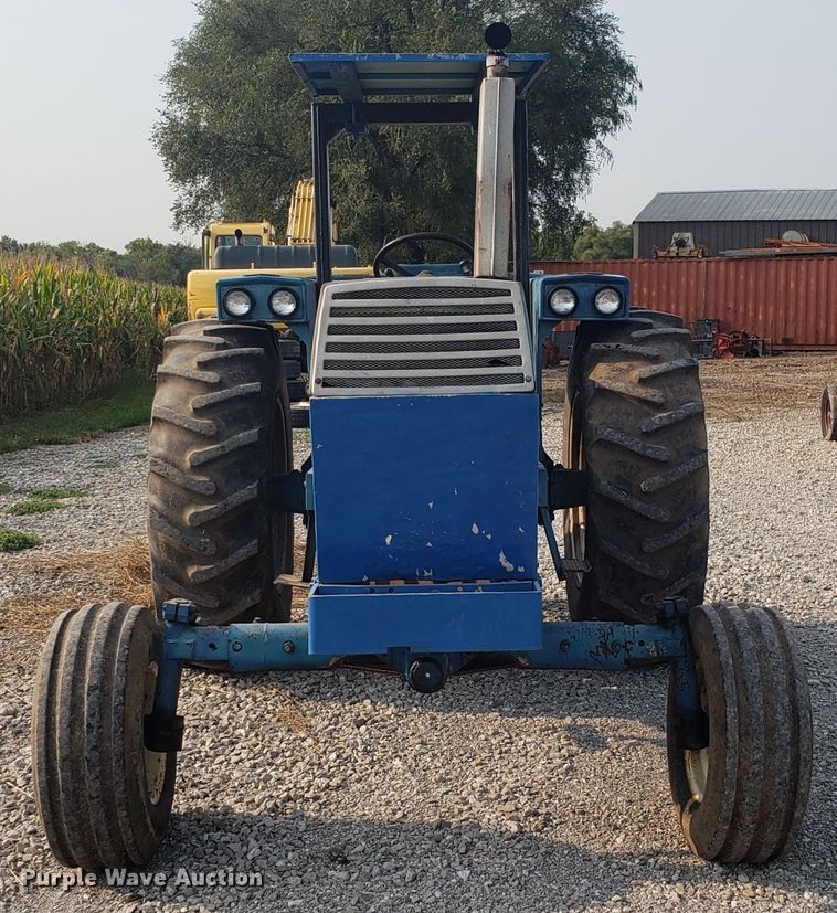 image for item GF9249 Long 910 tractor