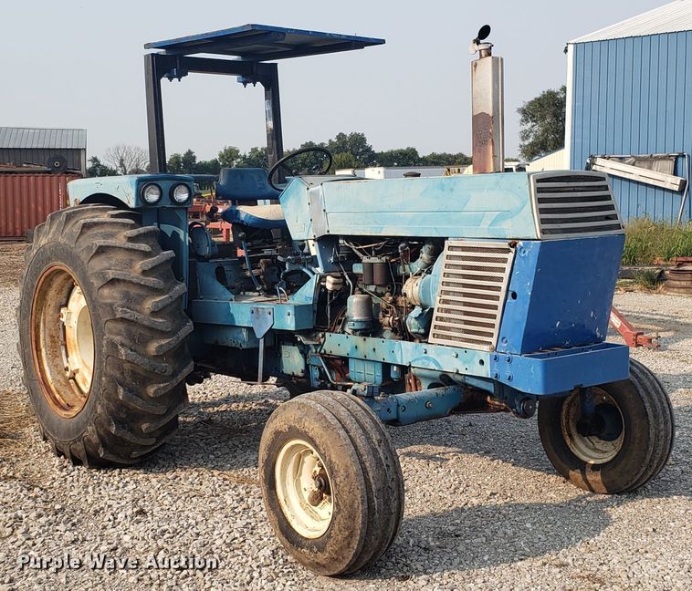 image for item GF9249 Long 910 tractor