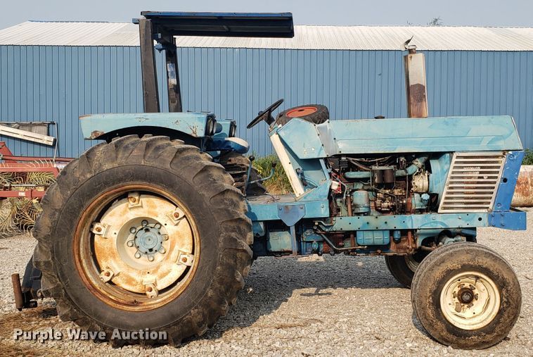 image for item GF9249 Long 910 tractor