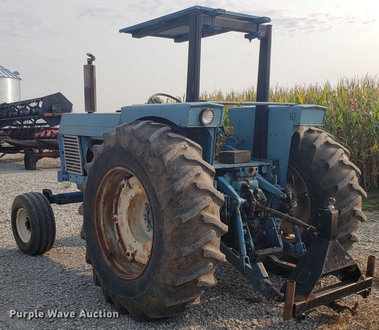 image for item GF9249 Long 910 tractor