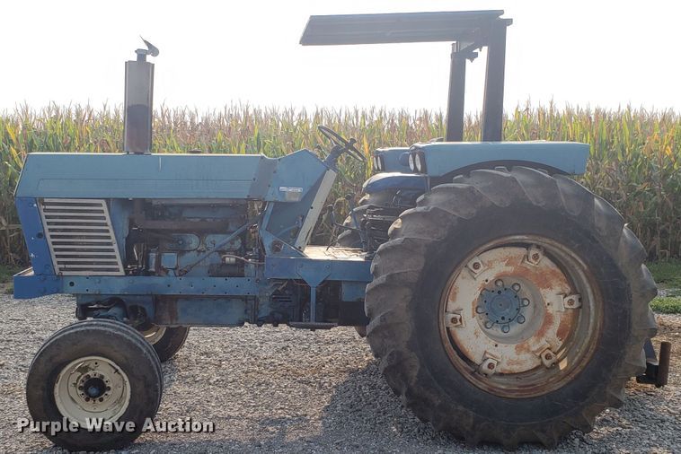 image for item GF9249 Long 910 tractor