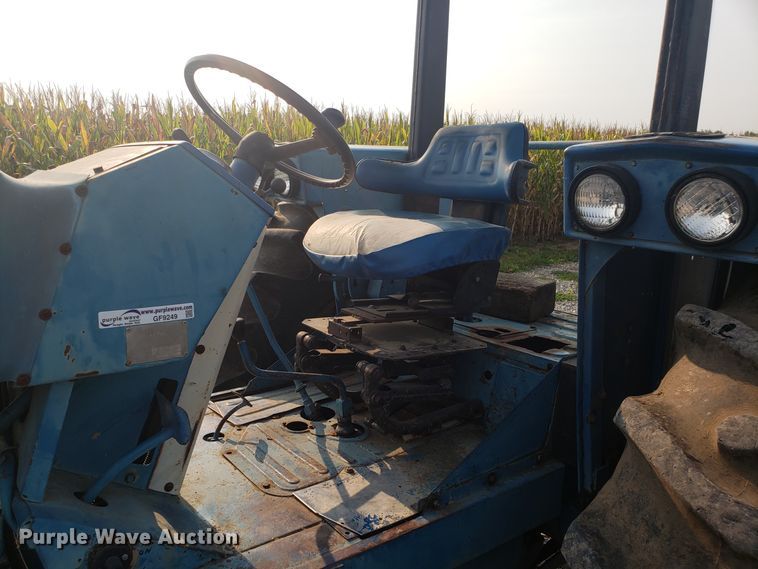 image for item GF9249 Long 910 tractor