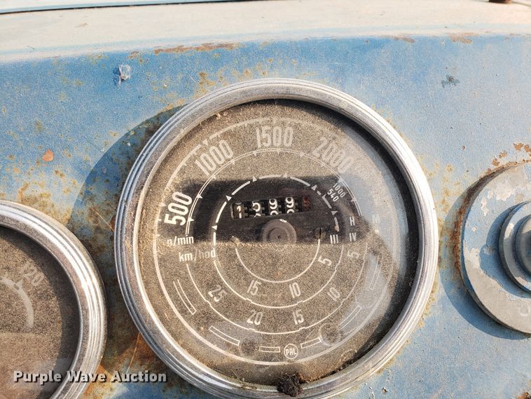 image for item GF9249 Long 910 tractor