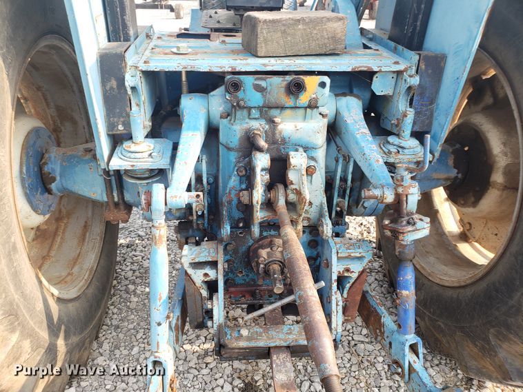 image for item GF9249 Long 910 tractor