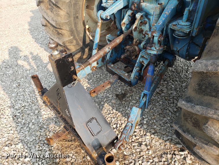 image for item GF9249 Long 910 tractor