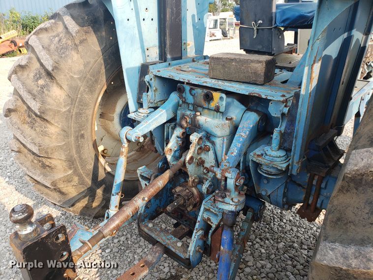 image for item GF9249 Long 910 tractor