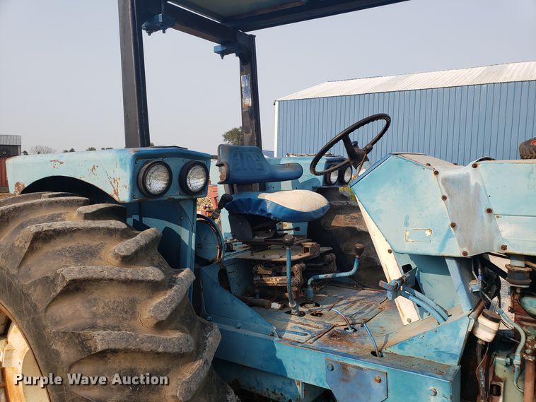 image for item GF9249 Long 910 tractor