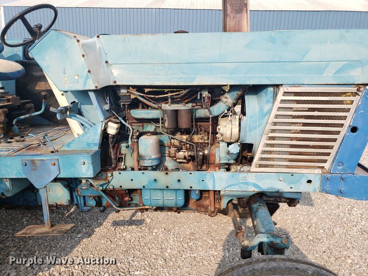 image for item GF9249 Long 910 tractor