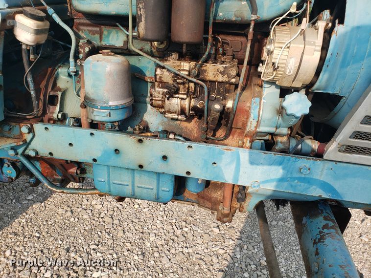 image for item GF9249 Long 910 tractor