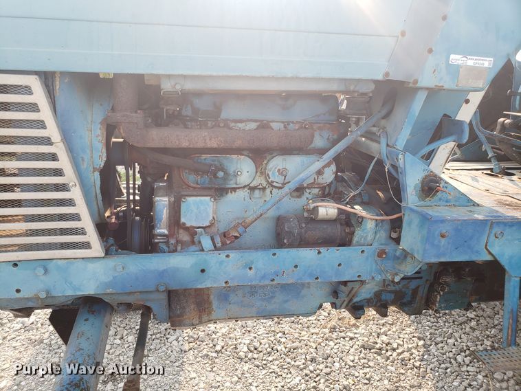 image for item GF9249 Long 910 tractor