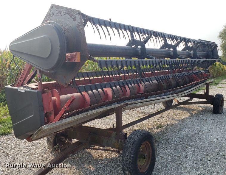 image for item GF9252 Case IH 1020 head